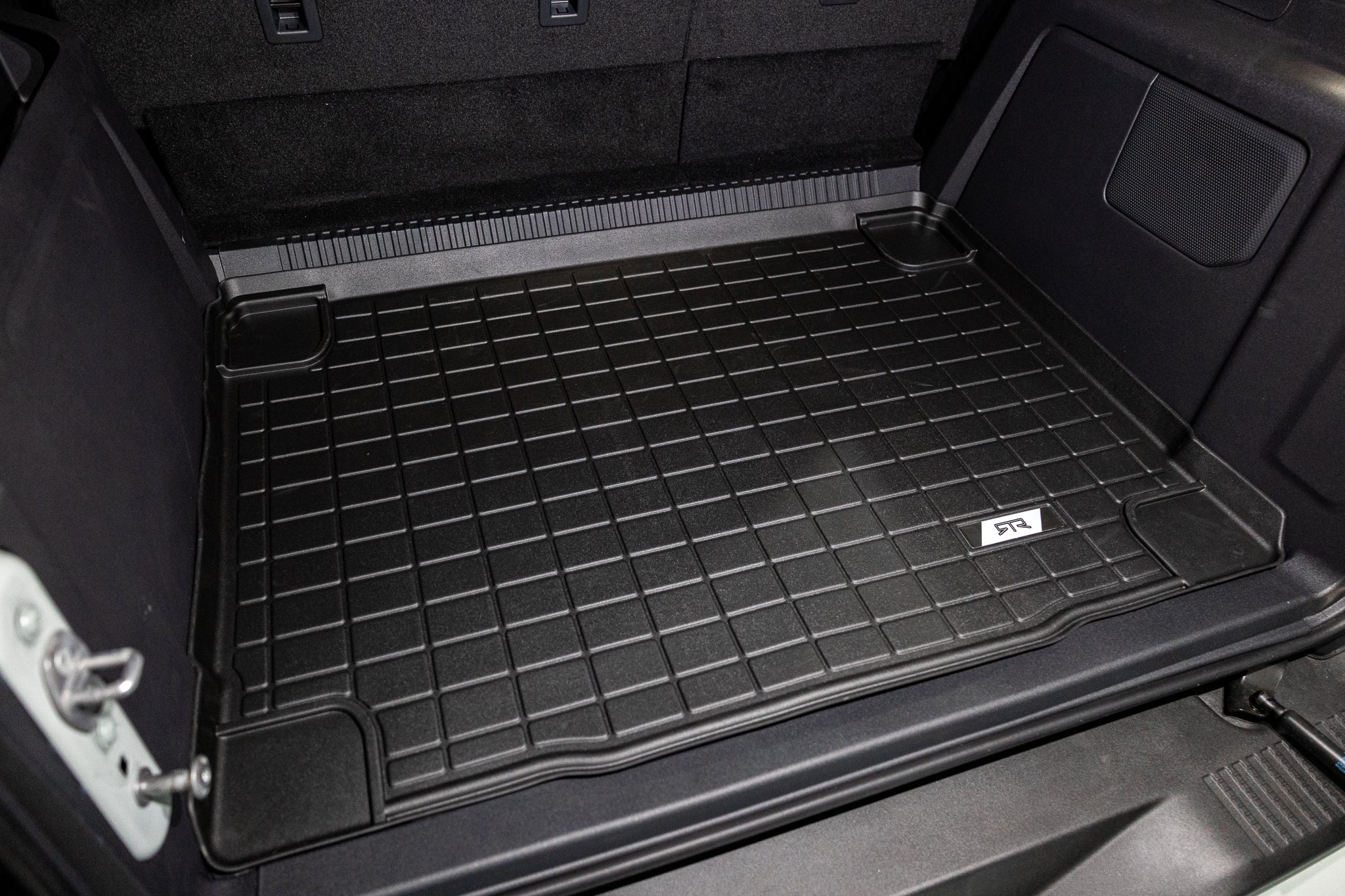 Range rover deals sport cargo liner