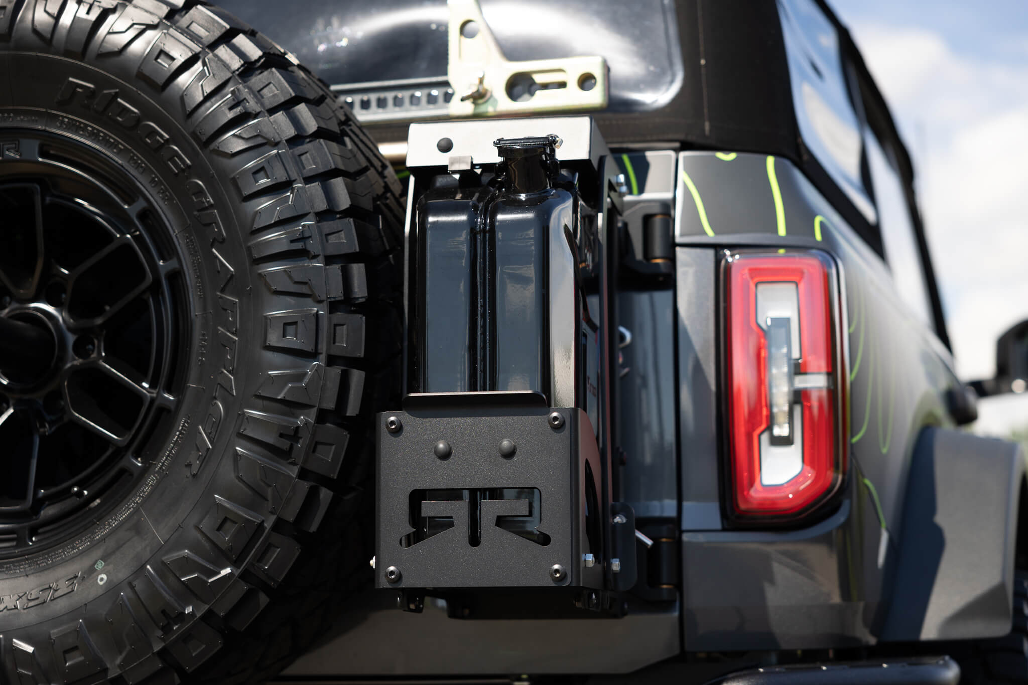 Off road deals jerry can holder